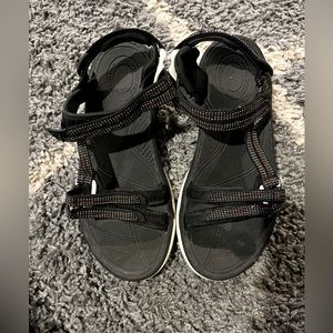 Women’s Teva Hiking sandals